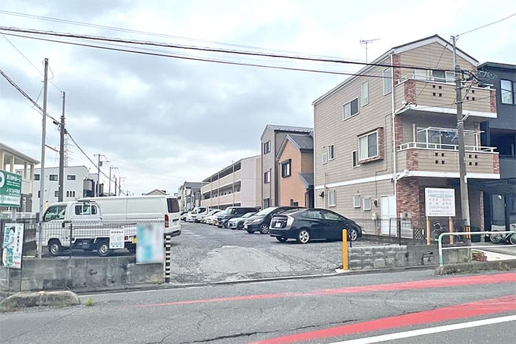 駐車場全体